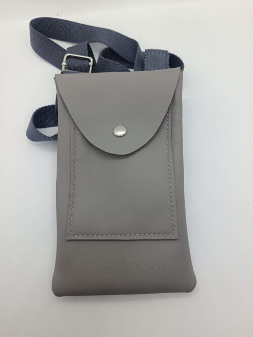 pochette téléphone grise avec emplacement carte