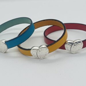 bracelet en cuir tannage végetal attache coeur aimanté